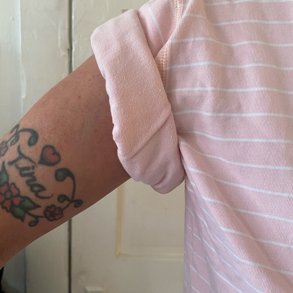 Vintage 80s lined cuff tee. UNISEX - Picture 2 of 5